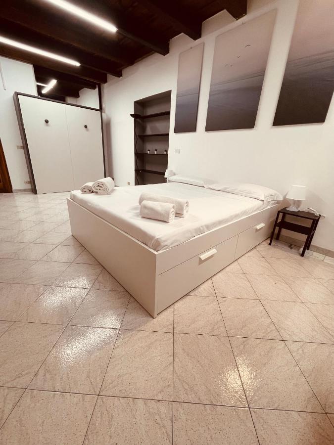 Appartamento Lungadige เวโรนา ภายนอก รูปภาพ